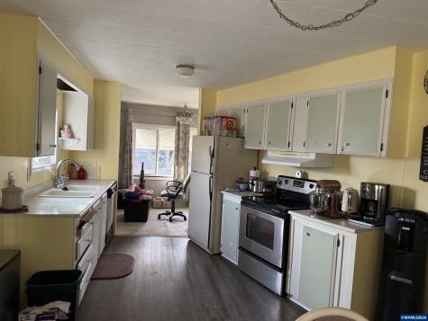 194 Broadmore Avenue NE Salem OR 97301