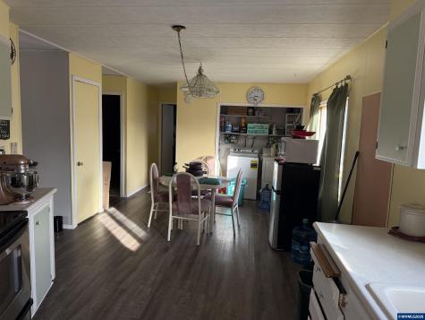194 Broadmore Avenue NE Salem OR 97301