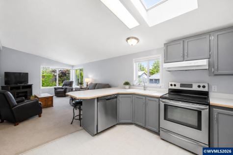 1401 W Ellendale Avenue Dallas OR 97338
