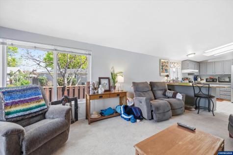 1401 W Ellendale Avenue Dallas OR 97338