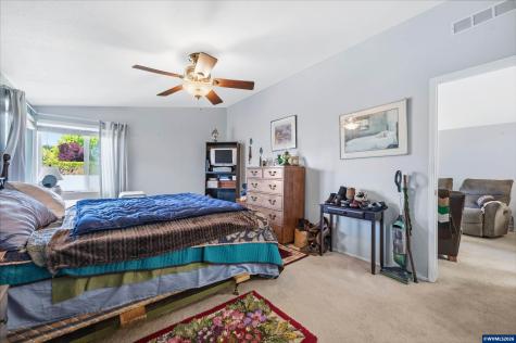 1401 W Ellendale Avenue Dallas OR 97338