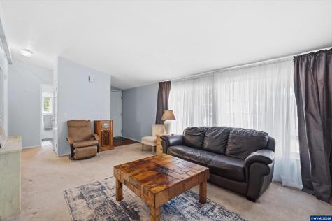 1401 W Ellendale Avenue Dallas OR 97338