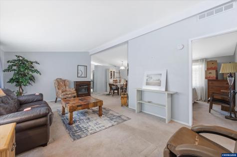 1401 W Ellendale Avenue Dallas OR 97338