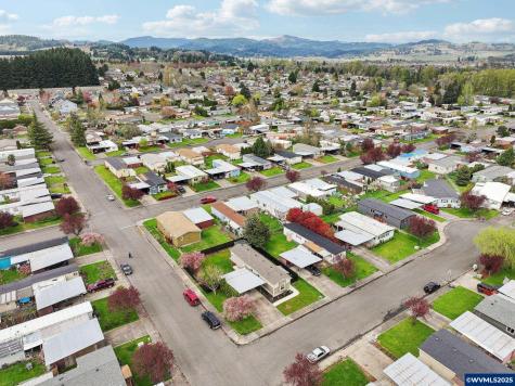 603 NW 6th Court Mcminnville OR 97128