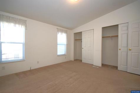 4252 Lemon Street NE Salem OR 97305