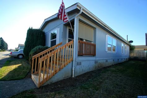 4252 Lemon Street NE Salem OR 97305