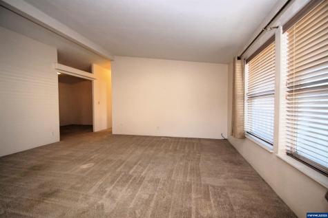 4252 Lemon Street NE Salem OR 97305