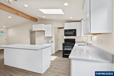 5005 Cumberland #3 Court SE Salem OR 97306