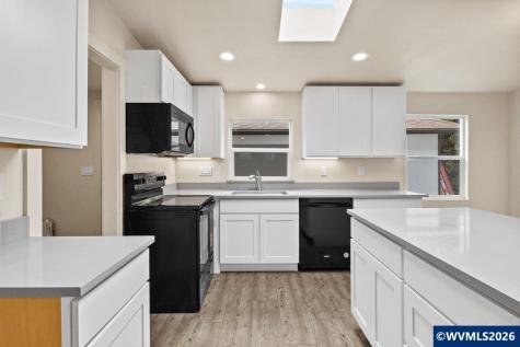 5005 Cumberland #3 Court SE Salem OR 97306
