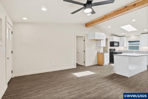 5005 Cumberland #3 Court SE Salem OR 97306