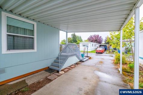 612 N Cascade Drive Woodburn OR 97071