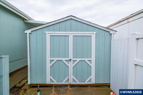 612 N Cascade Drive Woodburn OR 97071