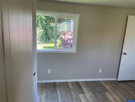 176 47th Avenue NE Salem OR 97301