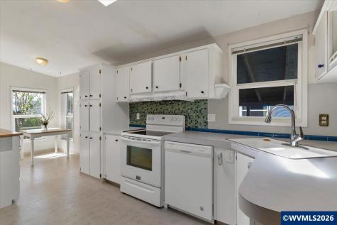 955 NE Mill Street Waldport OR 97394