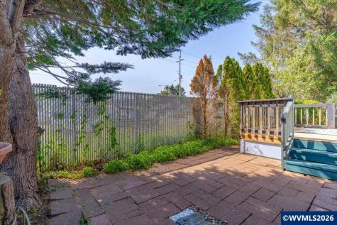 955 NE Mill Street Waldport OR 97394