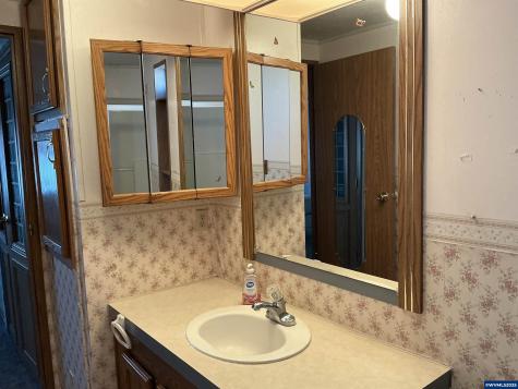 5422 Portland #53 Road NE Salem OR 97305