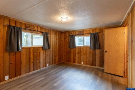 5055 NE Elliott #8 Circle Corvallis OR 97330