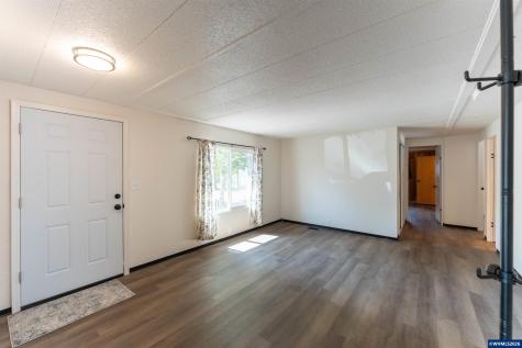 5055 NE Elliott #8 Circle Corvallis OR 97330