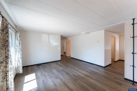 5055 NE Elliott #8 Circle Corvallis OR 97330