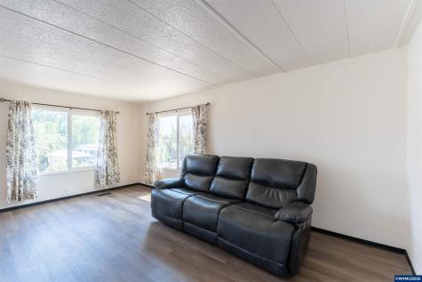 5055 NE Elliott #8 Circle Corvallis OR 97330