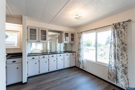 5055 NE Elliott #8 Circle Corvallis OR 97330