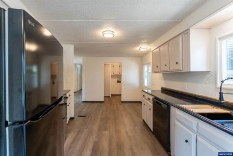 5055 NE Elliott #8 Circle Corvallis OR 97330