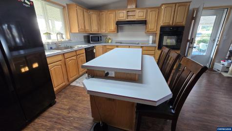 2410 SE Lancaster Dr Drive Salem OR 97317