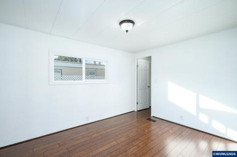 500 N Gilwood Street Carlton OR 97111