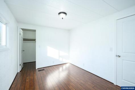 500 N Gilwood Street Carlton OR 97111