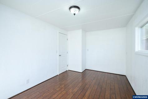 500 N Gilwood Street Carlton OR 97111