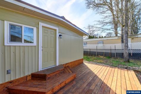 500 N Gilwood Street Carlton OR 97111