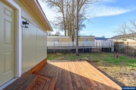 500 N Gilwood Street Carlton OR 97111