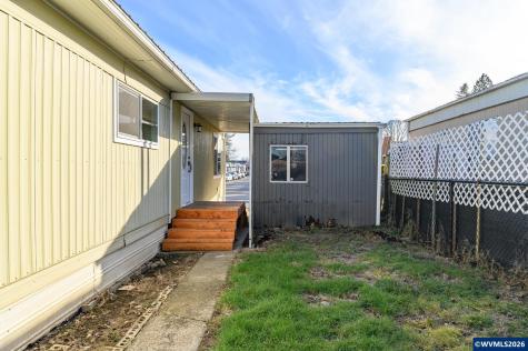 500 N Gilwood Street Carlton OR 97111