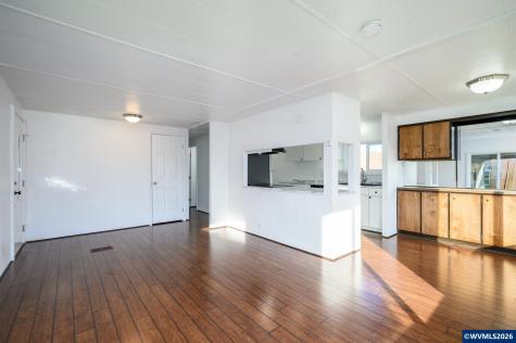 500 N Gilwood Street Carlton OR 97111