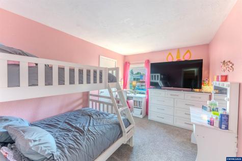 4364 Bren Lp NE Salem OR 97305-2789