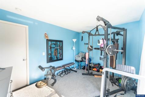 4364 Bren Lp NE Salem OR 97305-2789