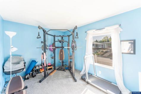 4364 Bren Lp NE Salem OR 97305-2789