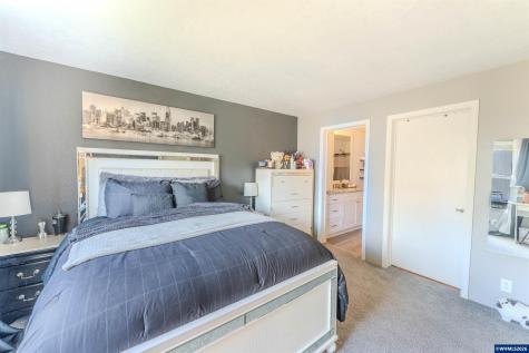 4364 Bren Lp NE Salem OR 97305-2789