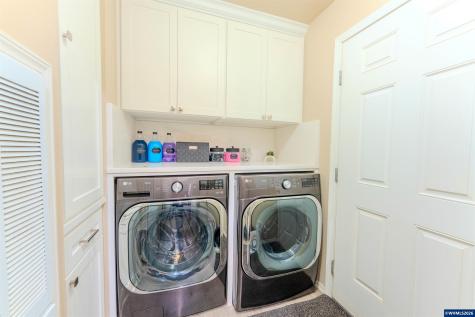 4364 Bren Lp NE Salem OR 97305-2789
