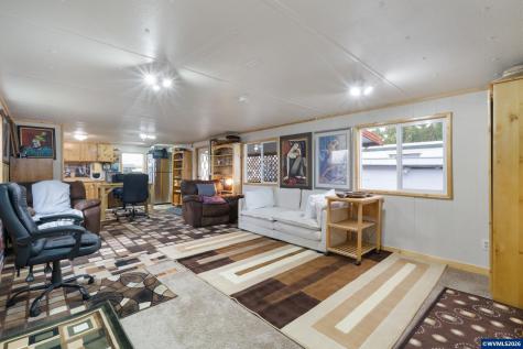 612 N Cascade Drive Woodburn OR 97071