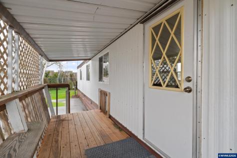 612 N Cascade Drive Woodburn OR 97071