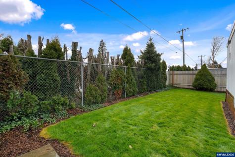 612 N Cascade Drive Woodburn OR 97071