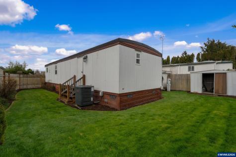612 N Cascade Drive Woodburn OR 97071