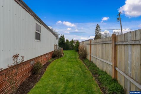 612 N Cascade Drive Woodburn OR 97071