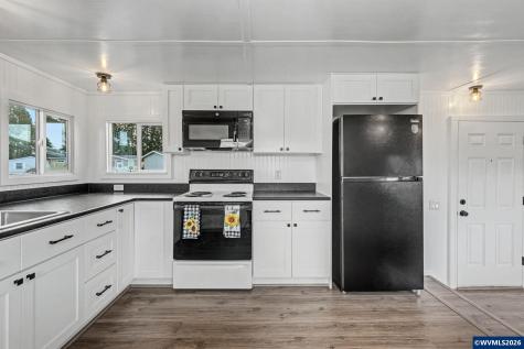 2200 Lancaster #14a Drive SE Salem OR 97317