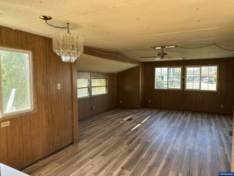 16688 NE Highway 99e #48 Woodburn OR 97071