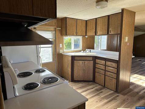 16688 NE Highway 99e #48 Woodburn OR 97071