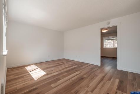 175 NE Fern Court Dallas OR 97338