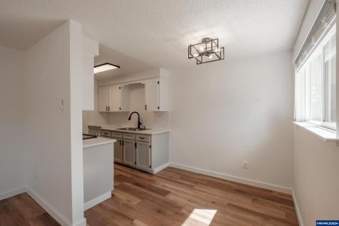 175 NE Fern Court Dallas OR 97338