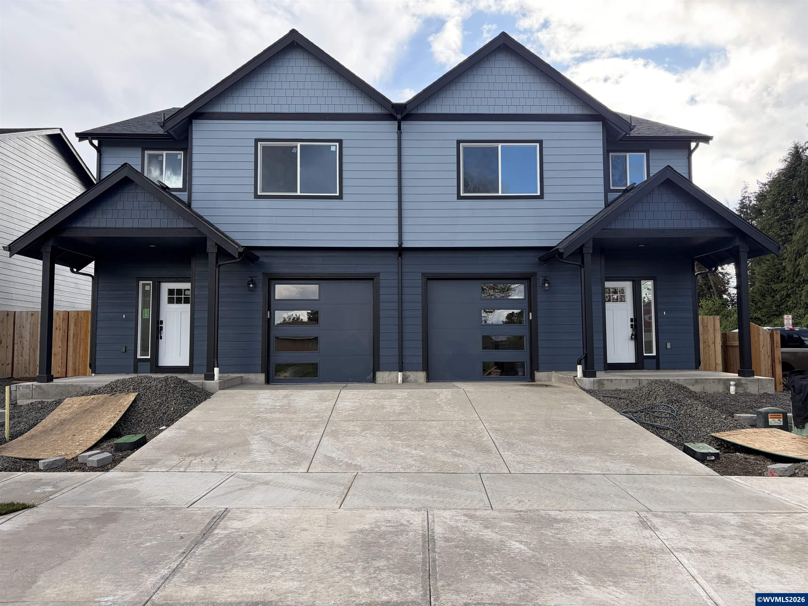 1542 Barn (-1550) Street Woodburn OR 97071